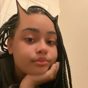 Meet your Posher, Eleya